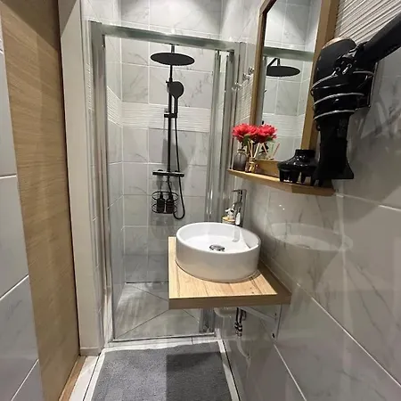 Apartman Confortable Tres Proche Du Centre De *