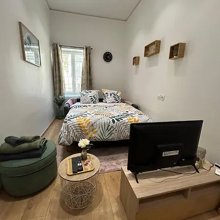 Apartman Confortable Tres Proche Du Centre De *