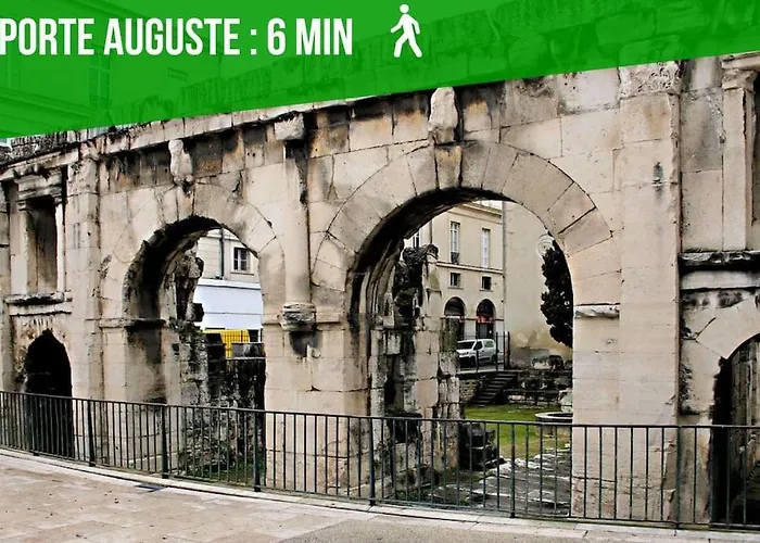 Confortable Tres Proche Du Centre De Apartment