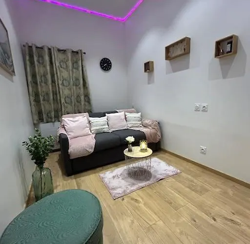 Confortable Tres Proche Du Centre De Nimes