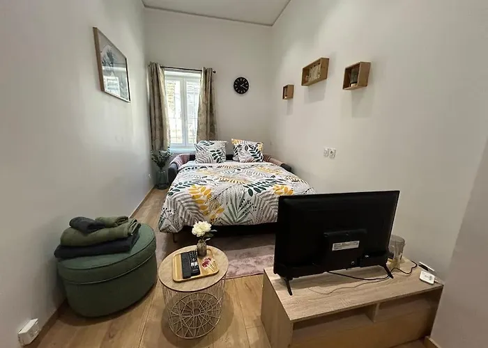 Apartment Confortable Tres Proche Du Centre De *